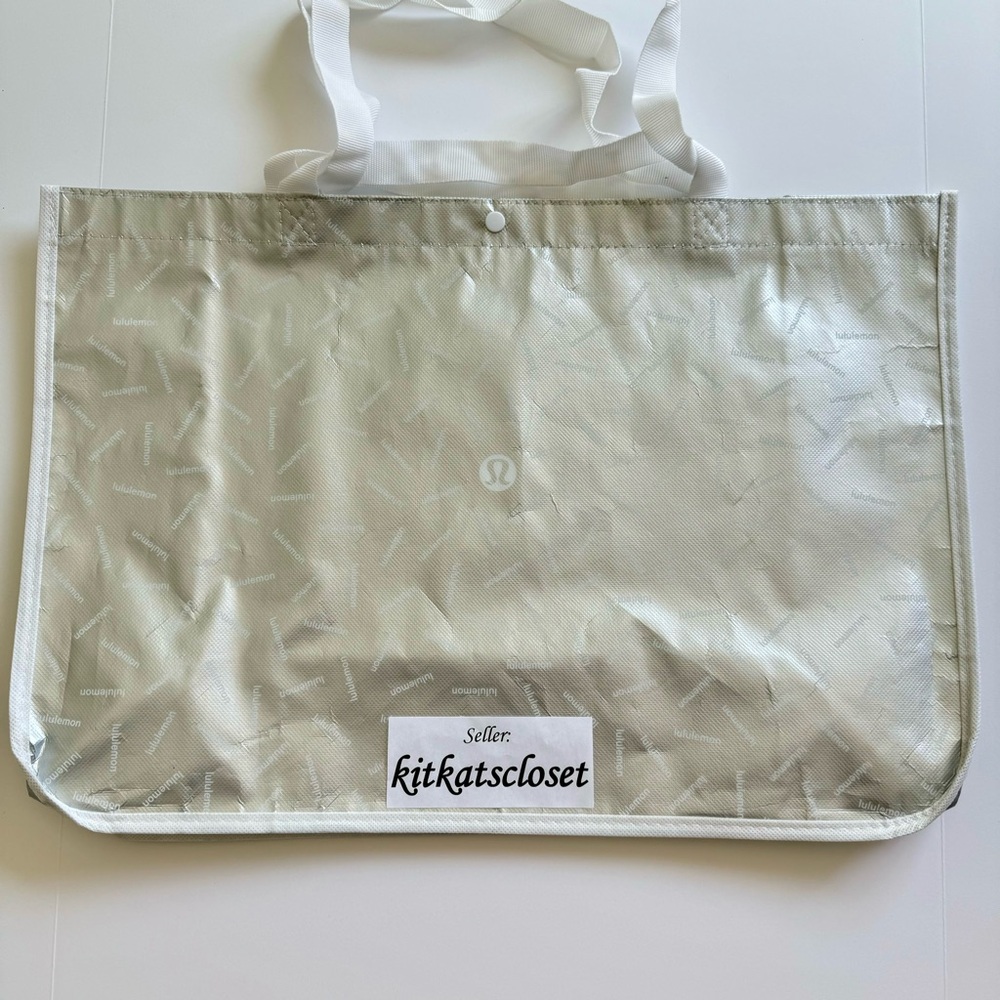 🆕 BRAND NEW - lululemon jumbo shopper bag 2021 holiday limited edition